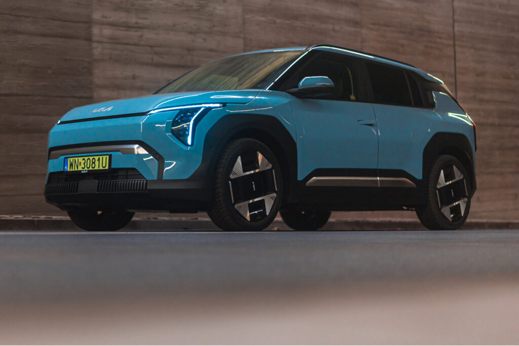 Kia EV3 w teście, kompaktowy elektryczny crossover z kanciastą sylwetką